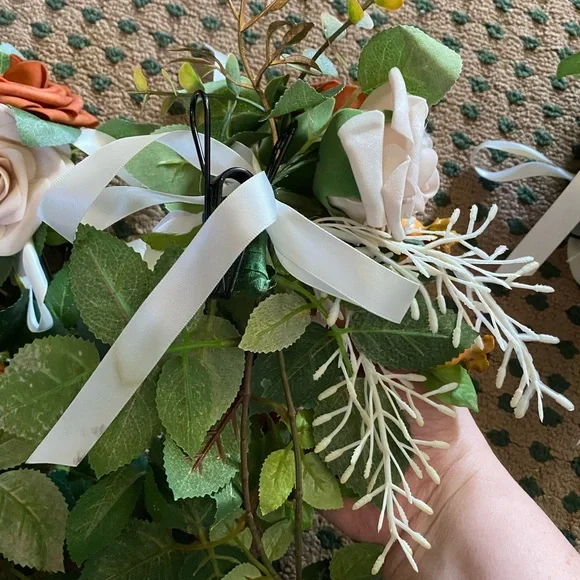 4 Chair Clips Floral Arrangement with Chiffon Ribbon - Picture 11 of 13